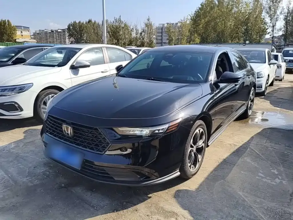 Honda Accord — фото 1