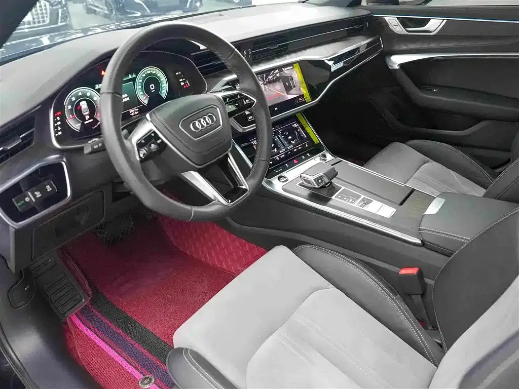 Audi A6L — фото 8