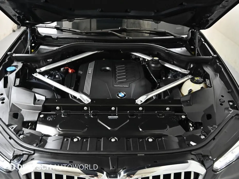 BMW X5 — фото 10
