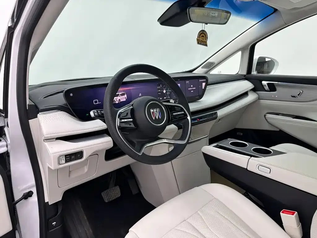 Buick GL8 Hybrid — фото 10