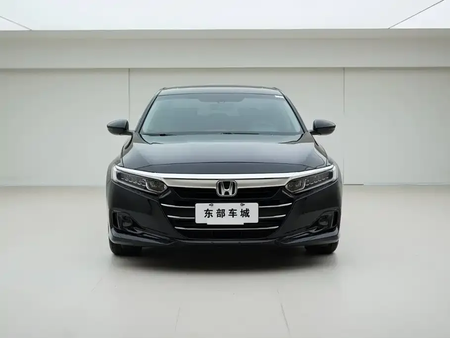Honda Accord — фото 10