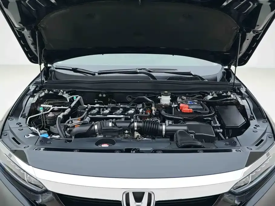 Honda Accord — фото 8
