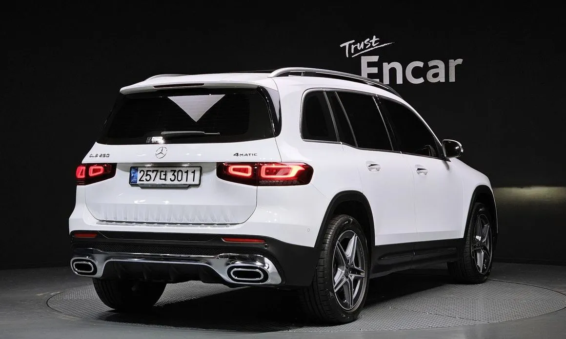 Mercedes-Benz GLB-Class — фото 5