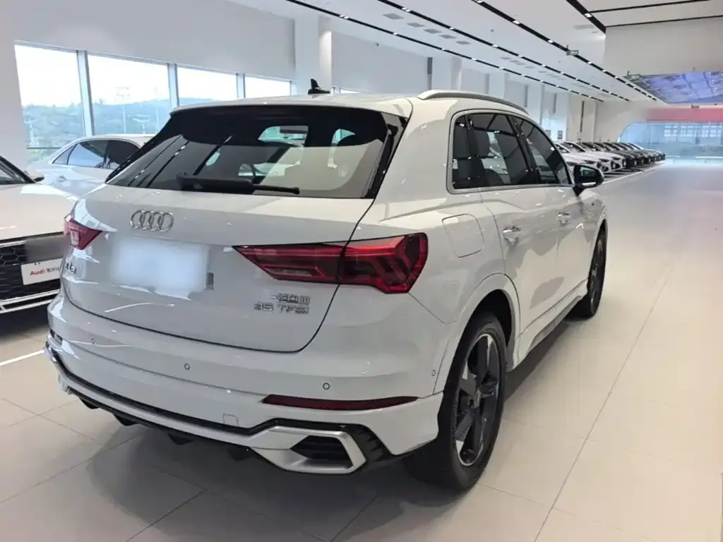 Audi Q3 — фото 6