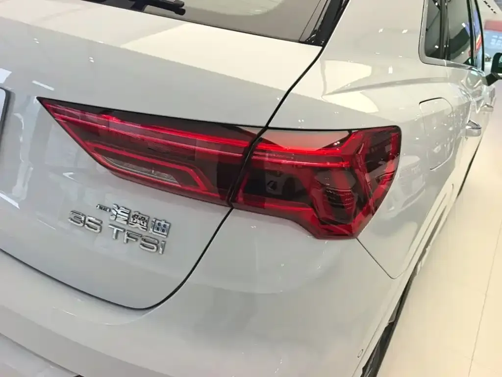 Audi Q3 — фото 2