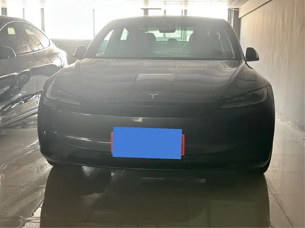 Tesla Model 3 — фото 3
