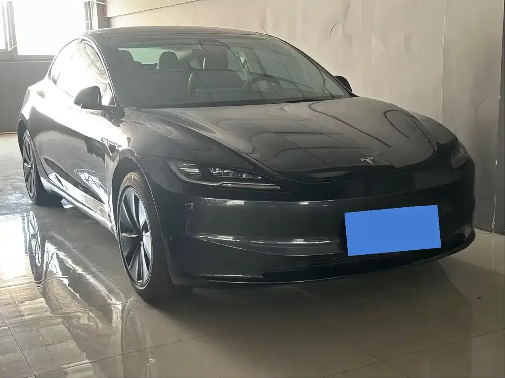 Tesla Model 3 — фото 8