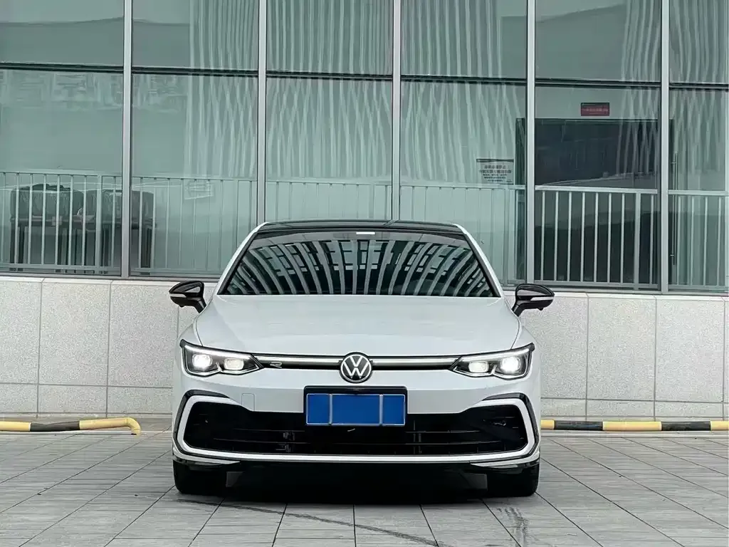 Volkswagen Golf — фото 8