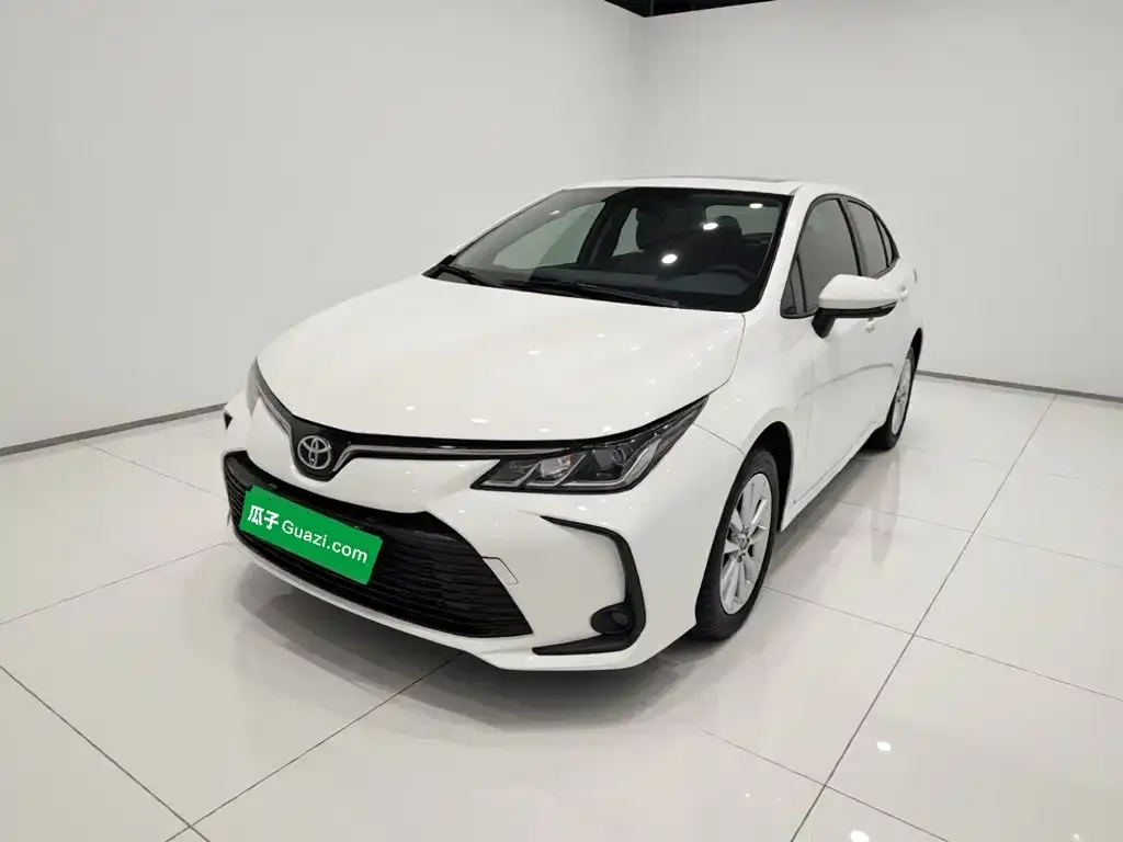 Toyota Corolla — фото 1