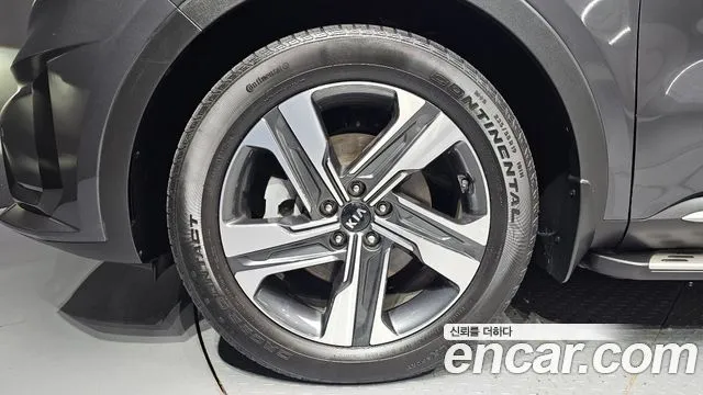 Kia Sorento — фото 8