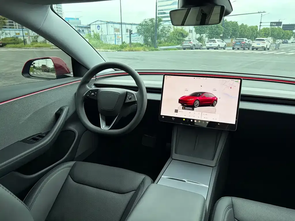 Tesla Model 3 — фото 2