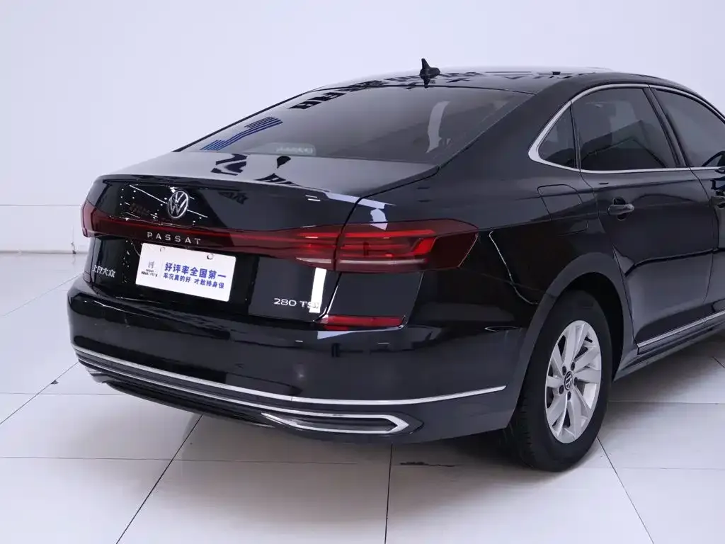 Volkswagen Passat — фото 8