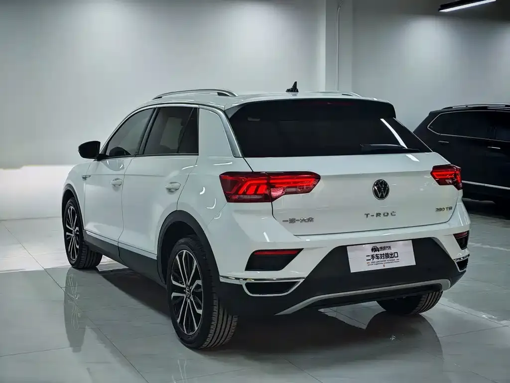 Volkswagen T-Roc — фото 5