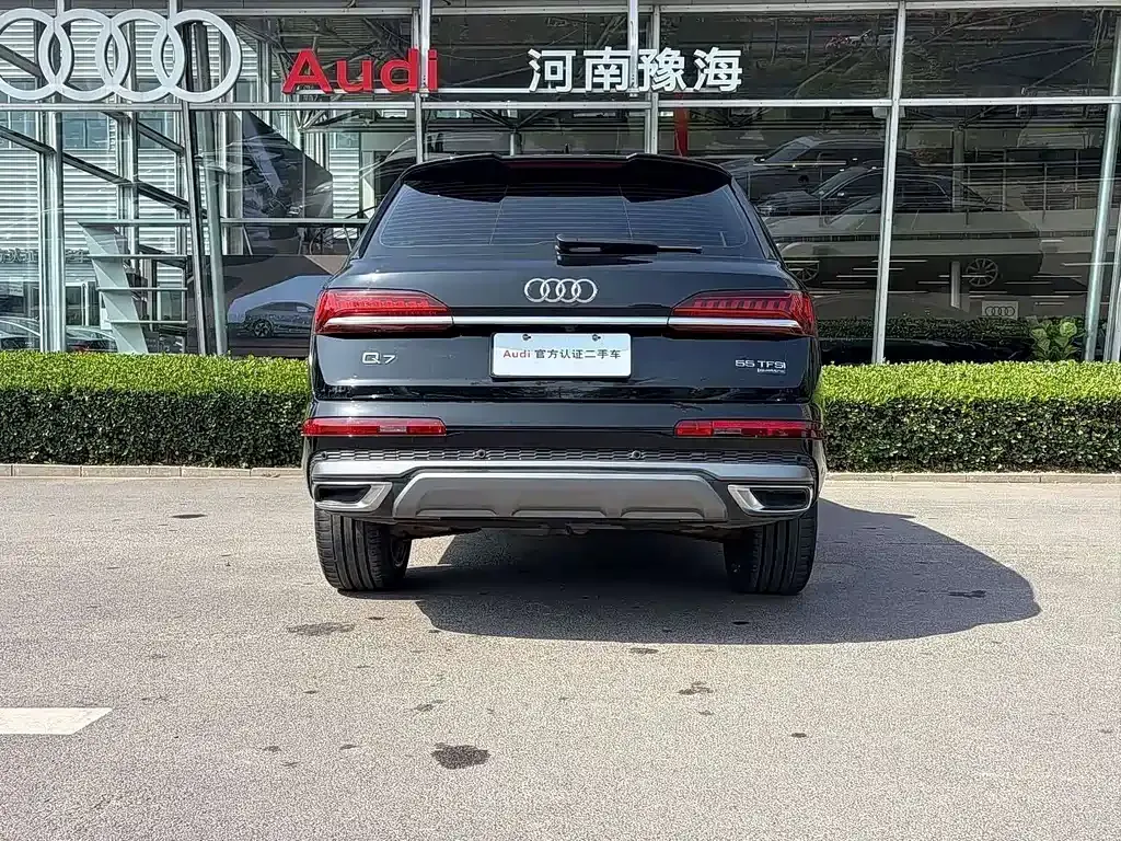 Audi Q7 — фото 8