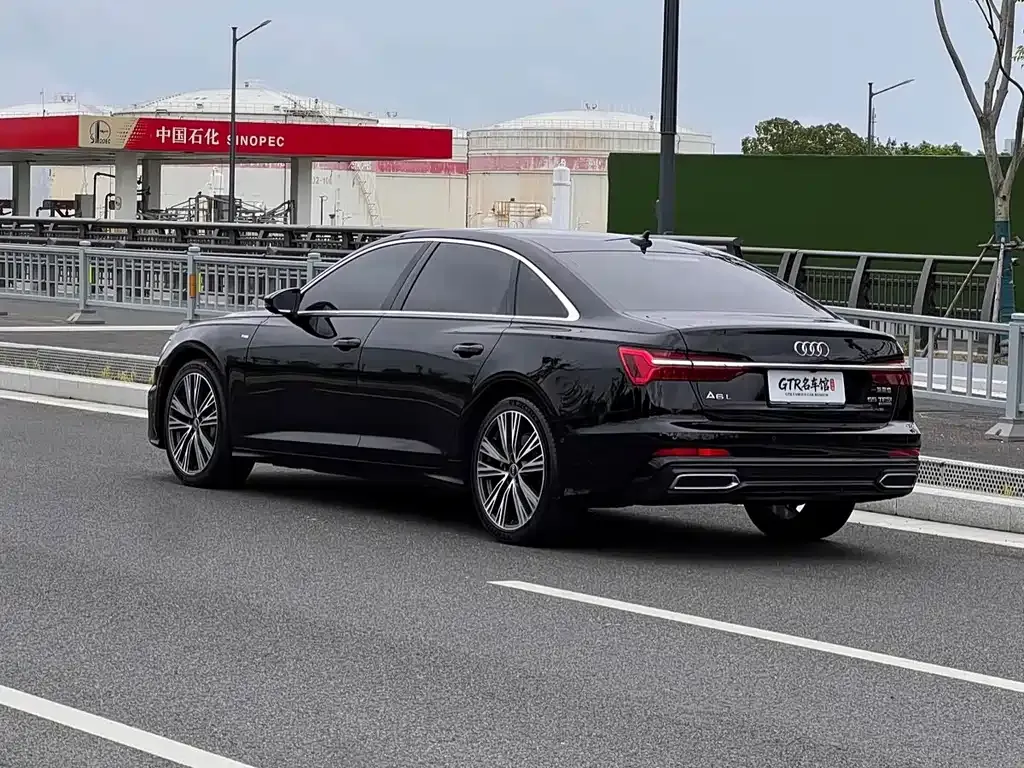 Audi A6L — фото 5