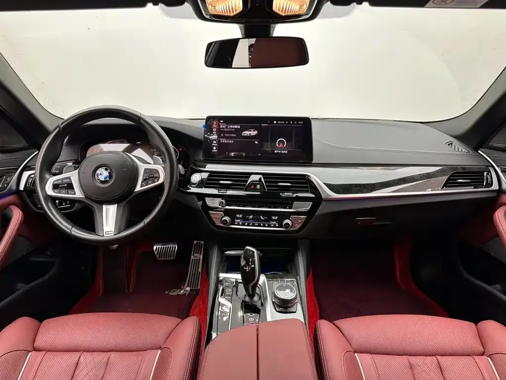 BMW 5 Series — фото 9