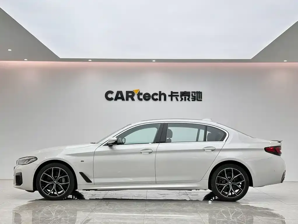 BMW 5 Series — фото 2