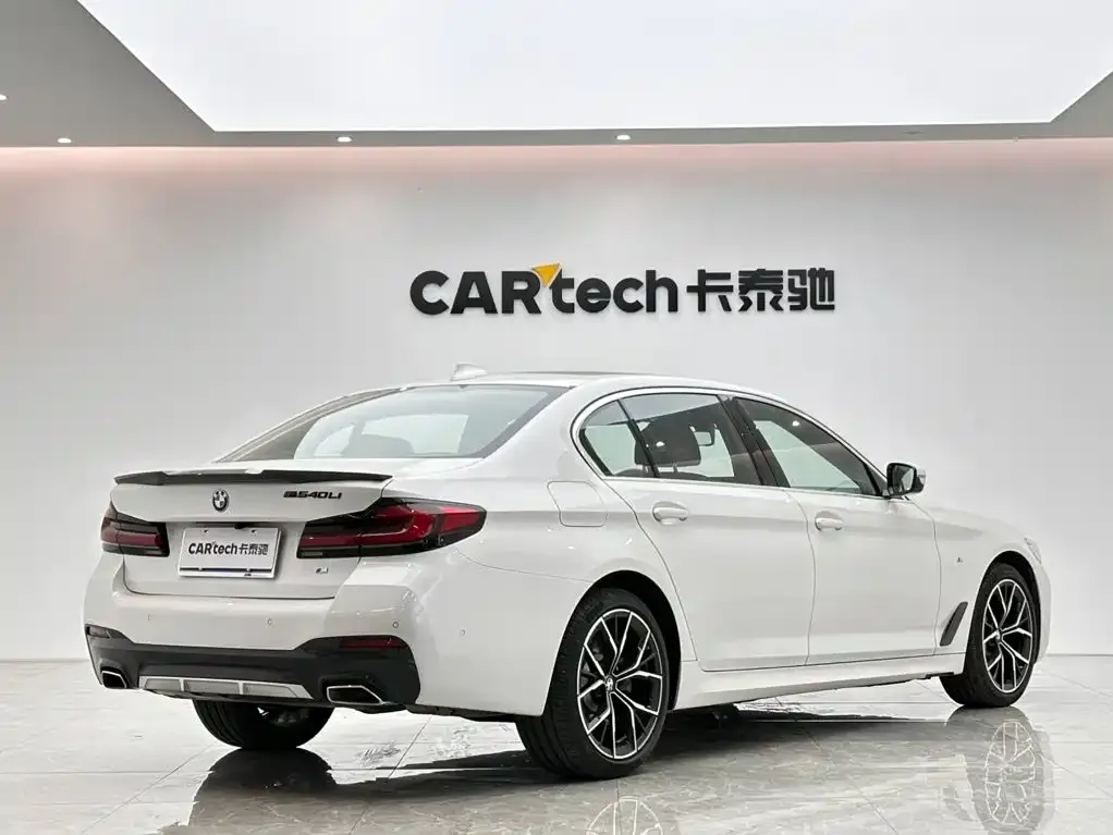 BMW 5 Series — фото 3