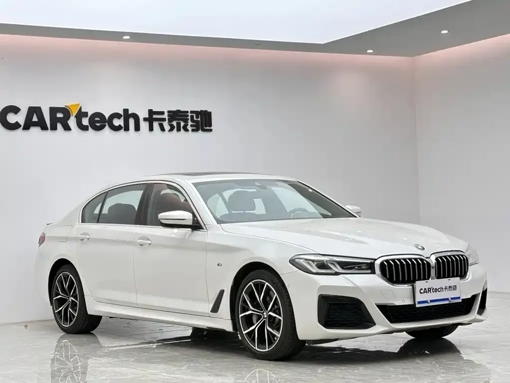 BMW 5 Series — фото 5