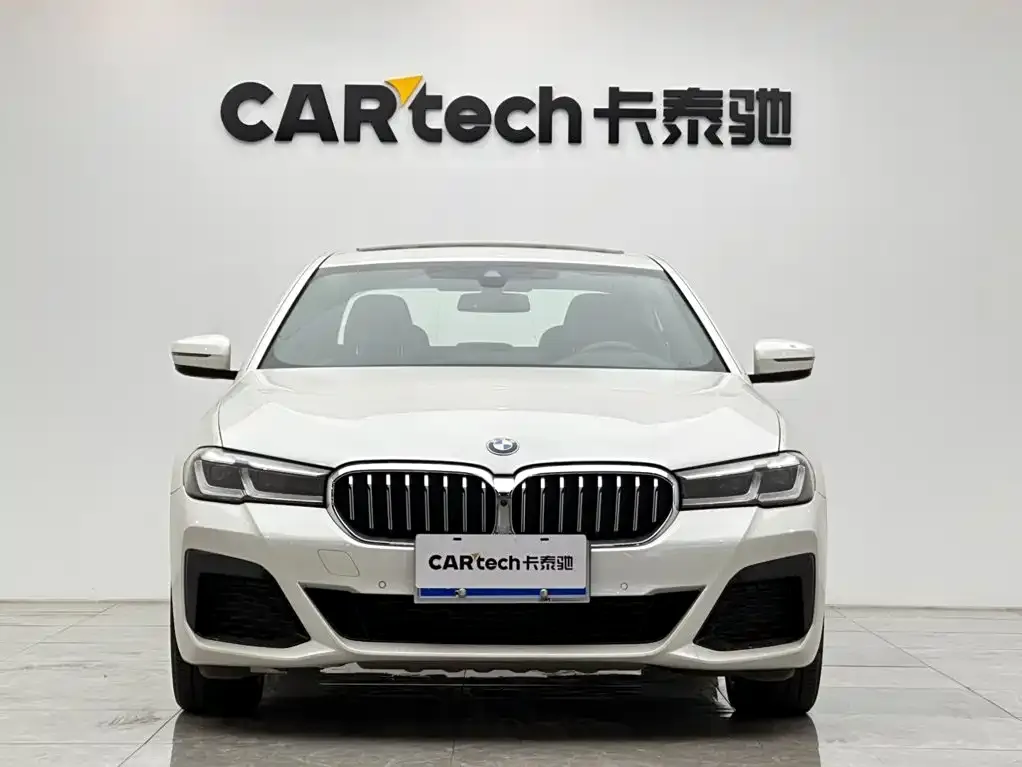 BMW 5 Series — фото 10