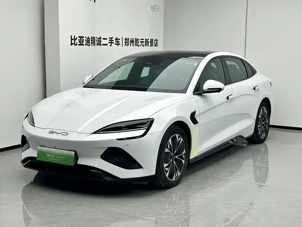 BYD Seal — фото 1