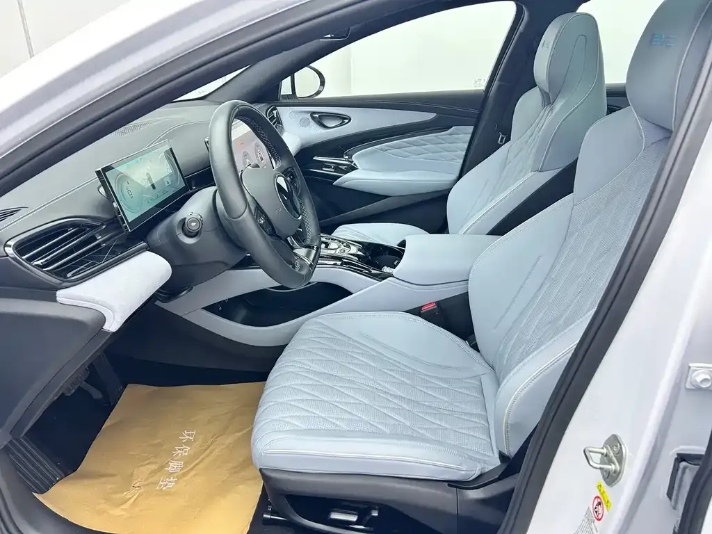BYD Seal — фото 7