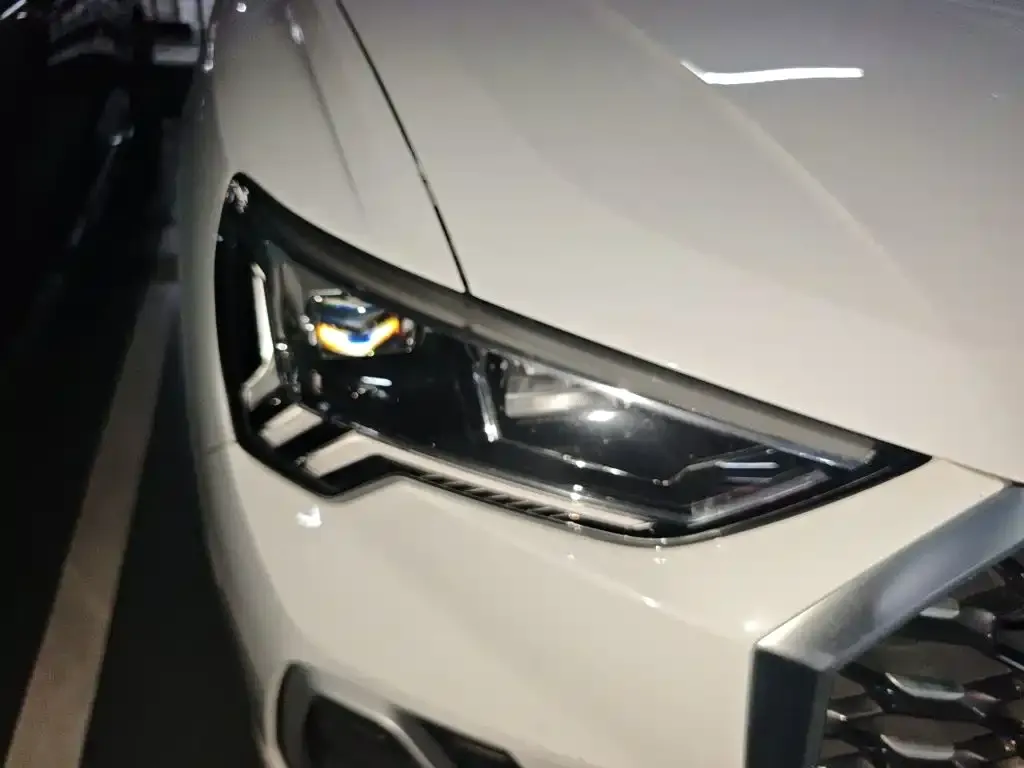 Audi Q3 Sportback — фото 4