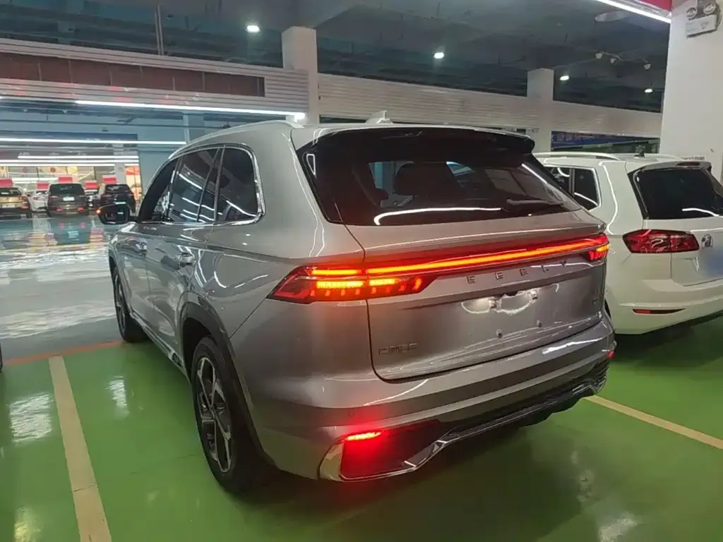 Geely Xingyue L — фото 4