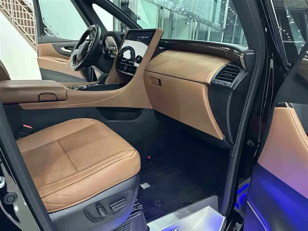 Toyota Vellfire — фото 7