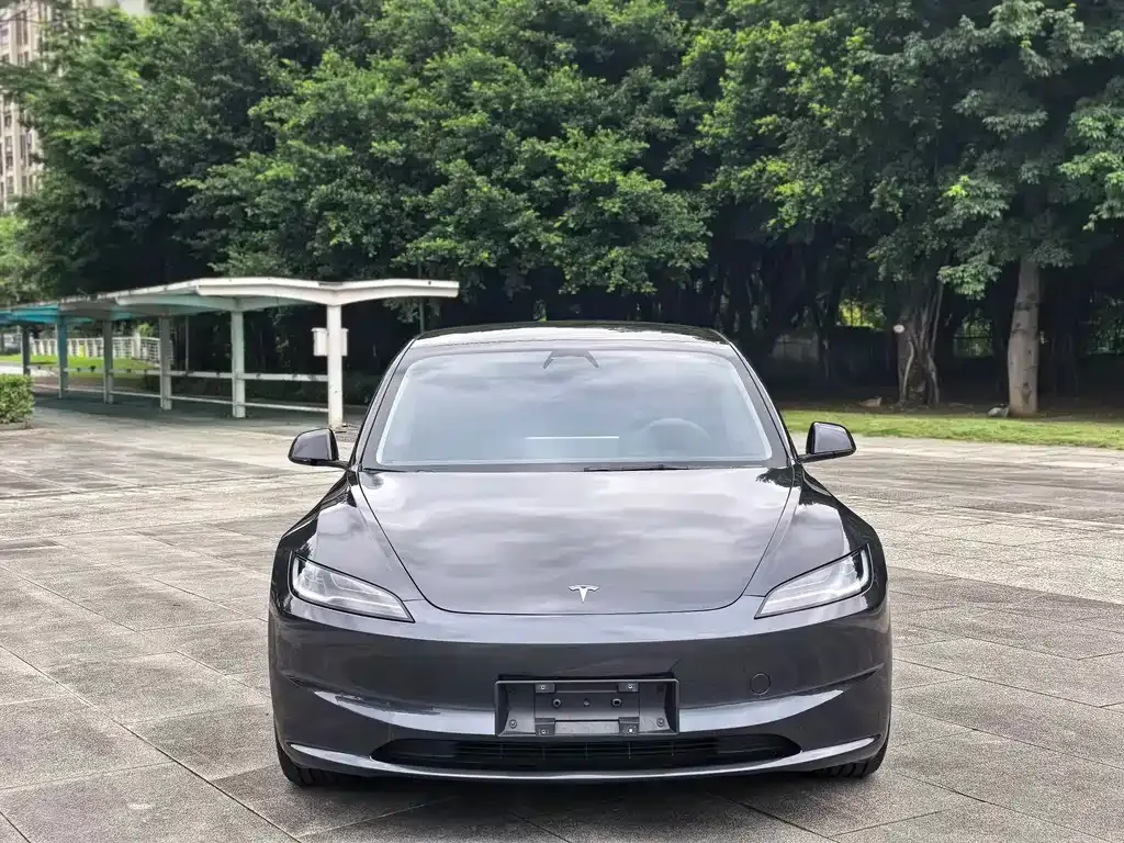 Tesla Model 3 — фото 5