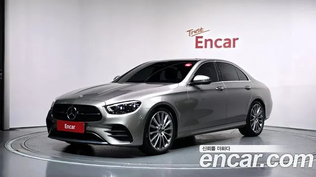 Mercedes-Benz E-Class — фото 1