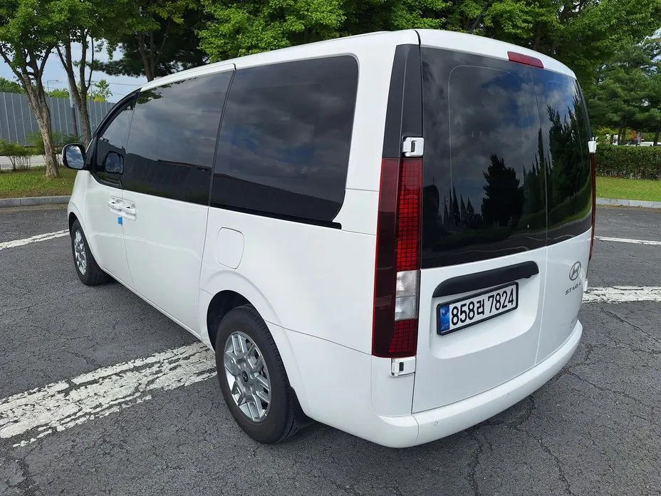 Hyundai Staria — фото 3