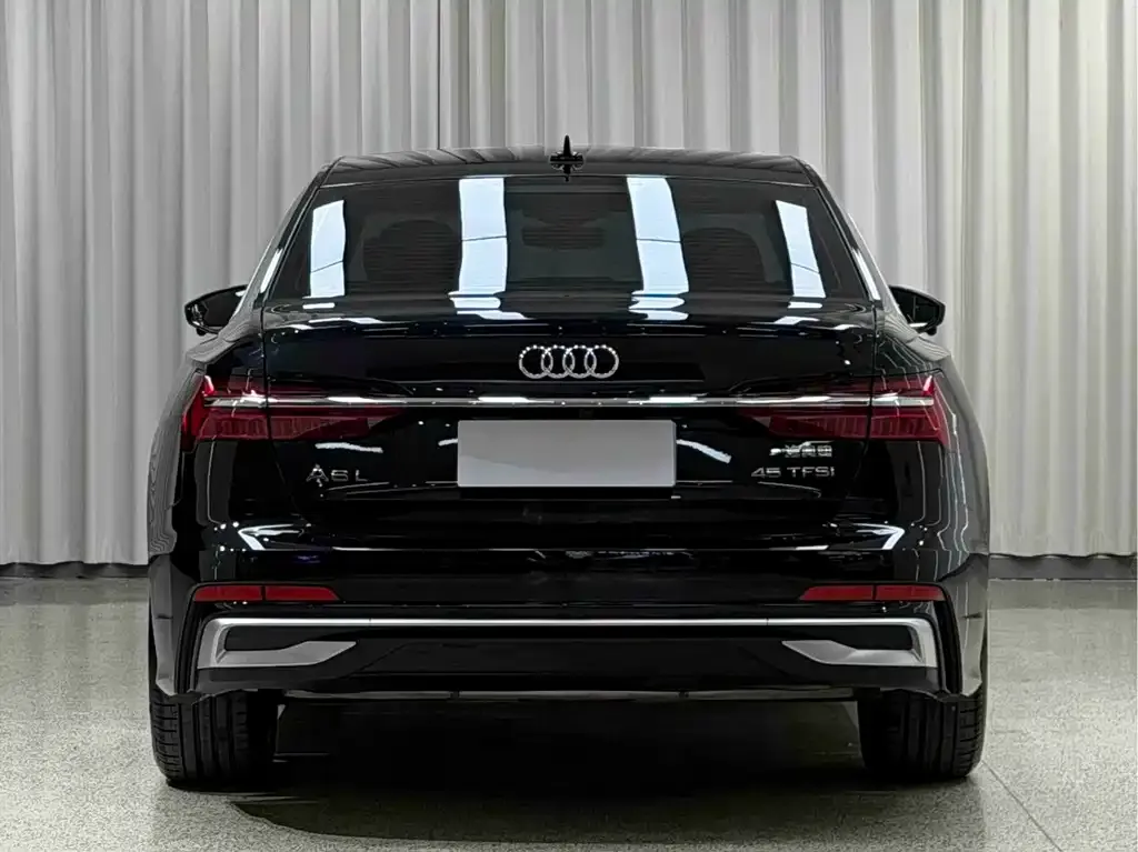 Audi A6L — фото 5