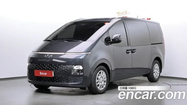 Hyundai Staria — фото 1