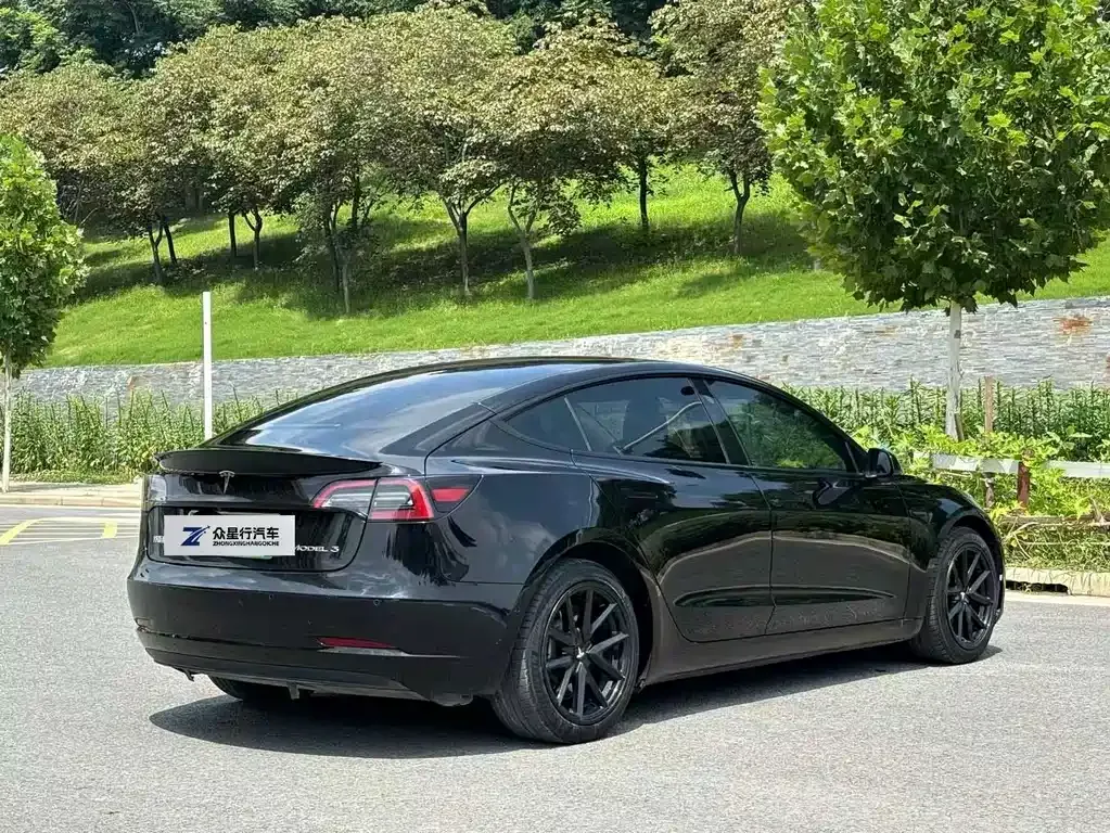 Tesla Model 3 — фото 6