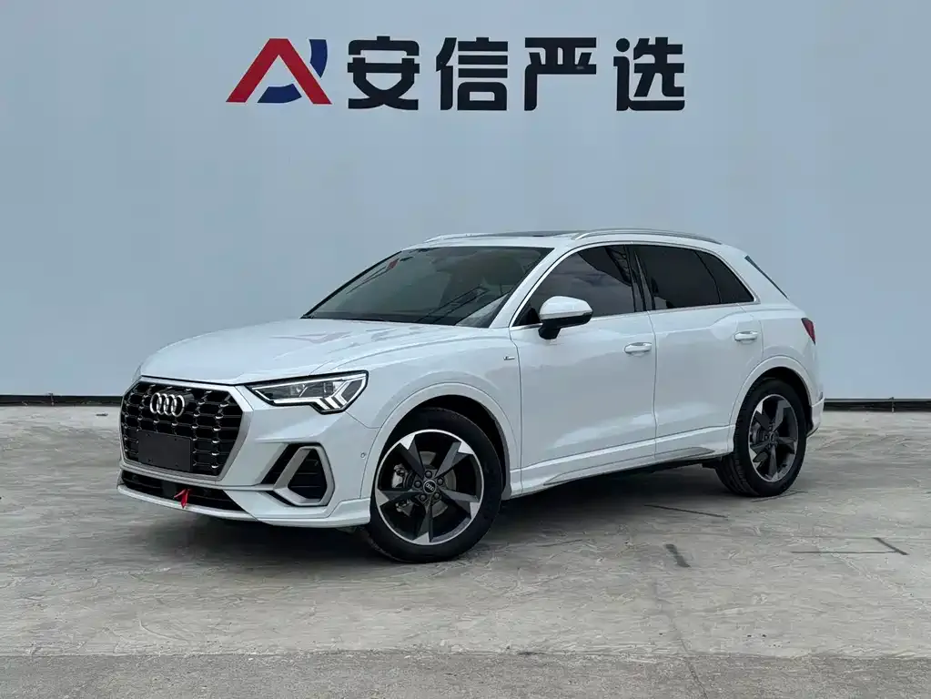 Audi Q3 — фото 1
