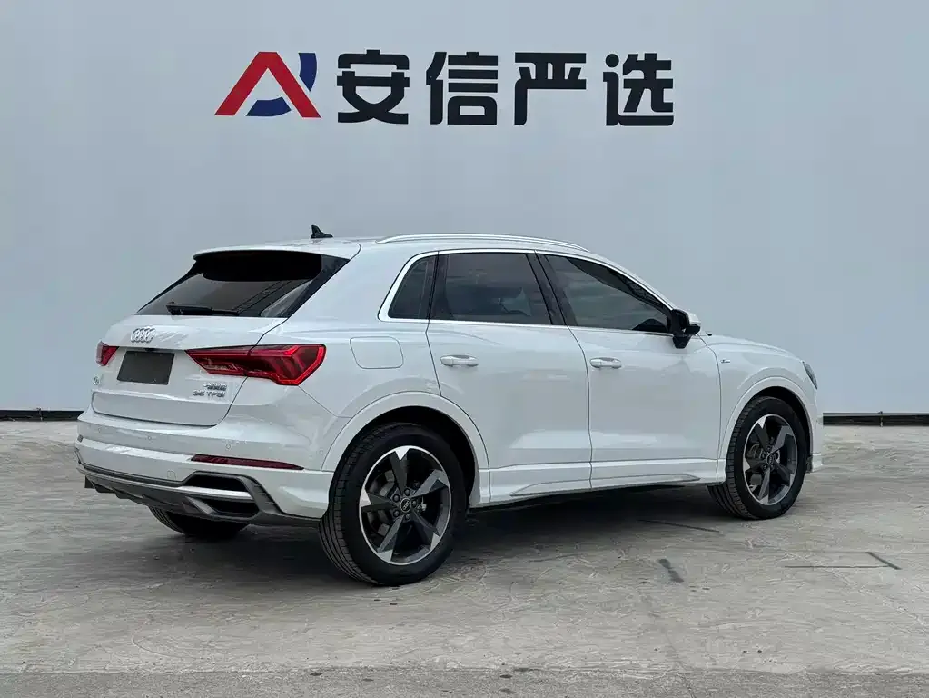 Audi Q3 — фото 10