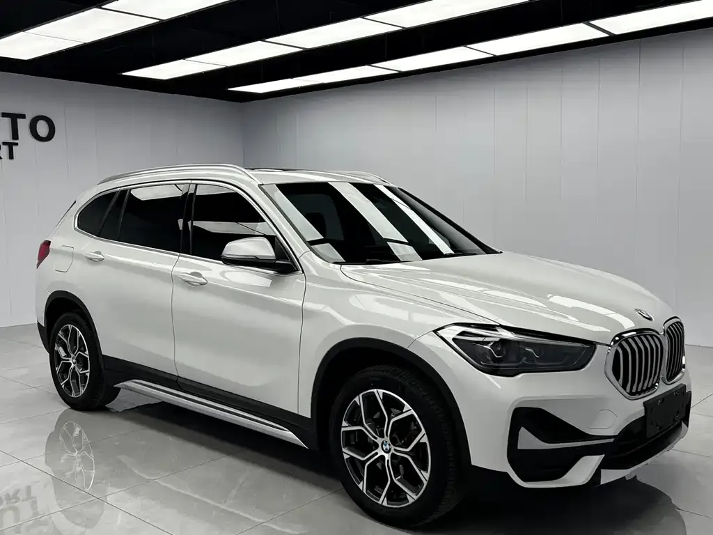 BMW X1 — фото 8