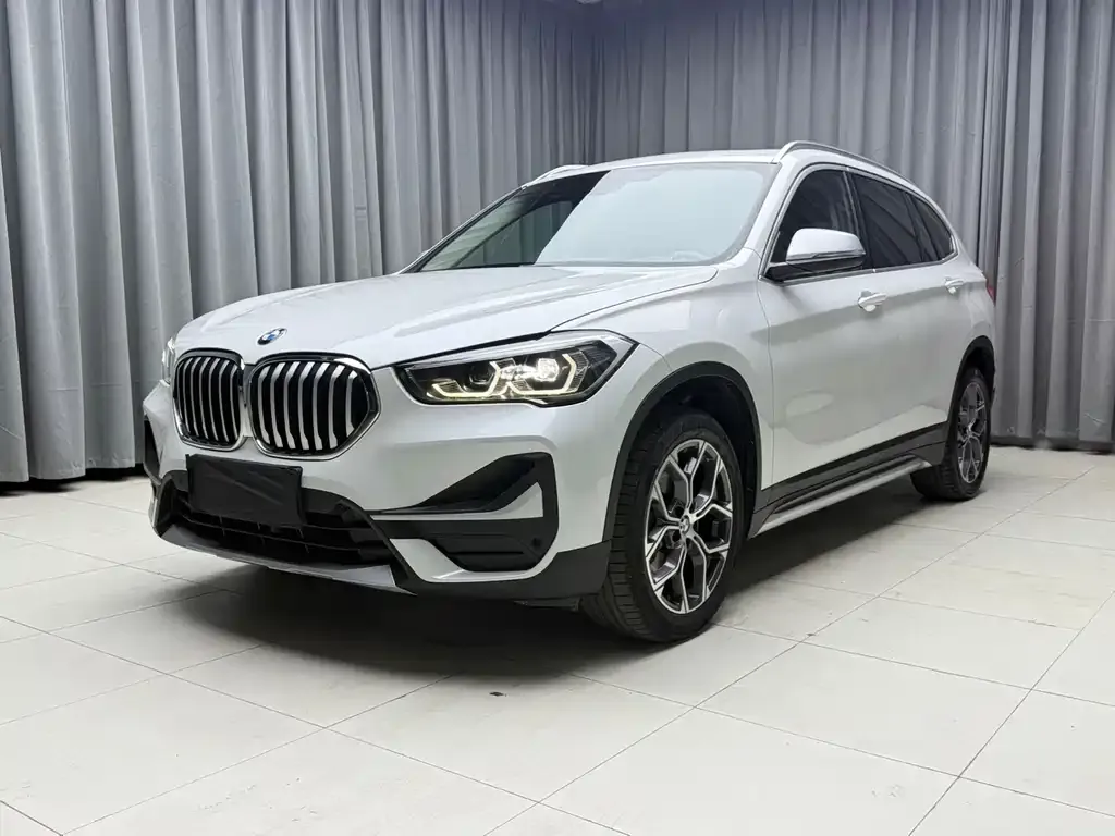 BMW X1 — фото 1