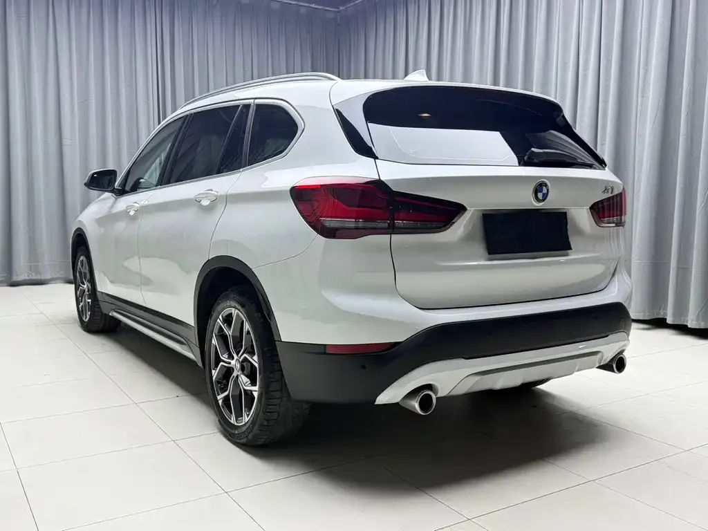 BMW X1 — фото 6