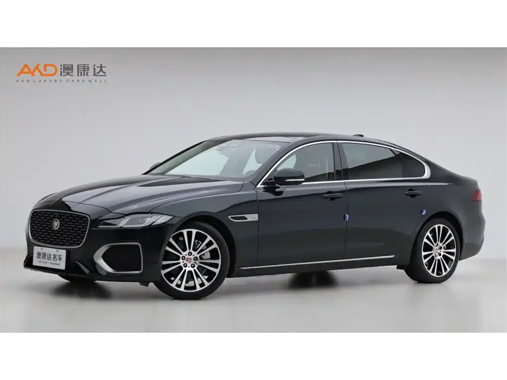 Jaguar XFL — фото 1