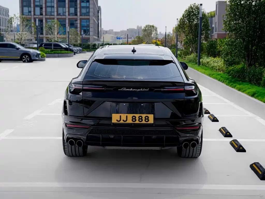 Lamborghini Urus — фото 8