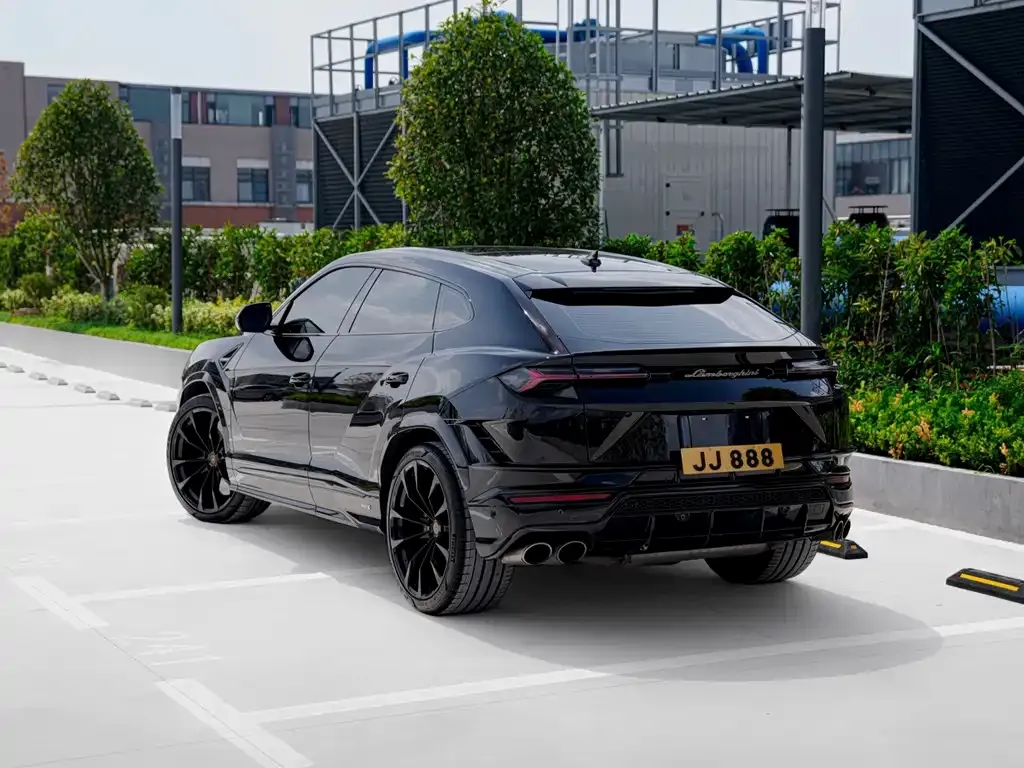 Lamborghini Urus — фото 5