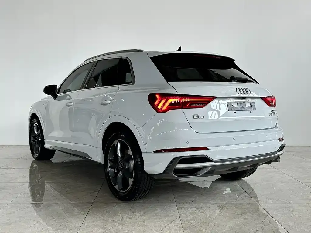 Audi Q3 — фото 3