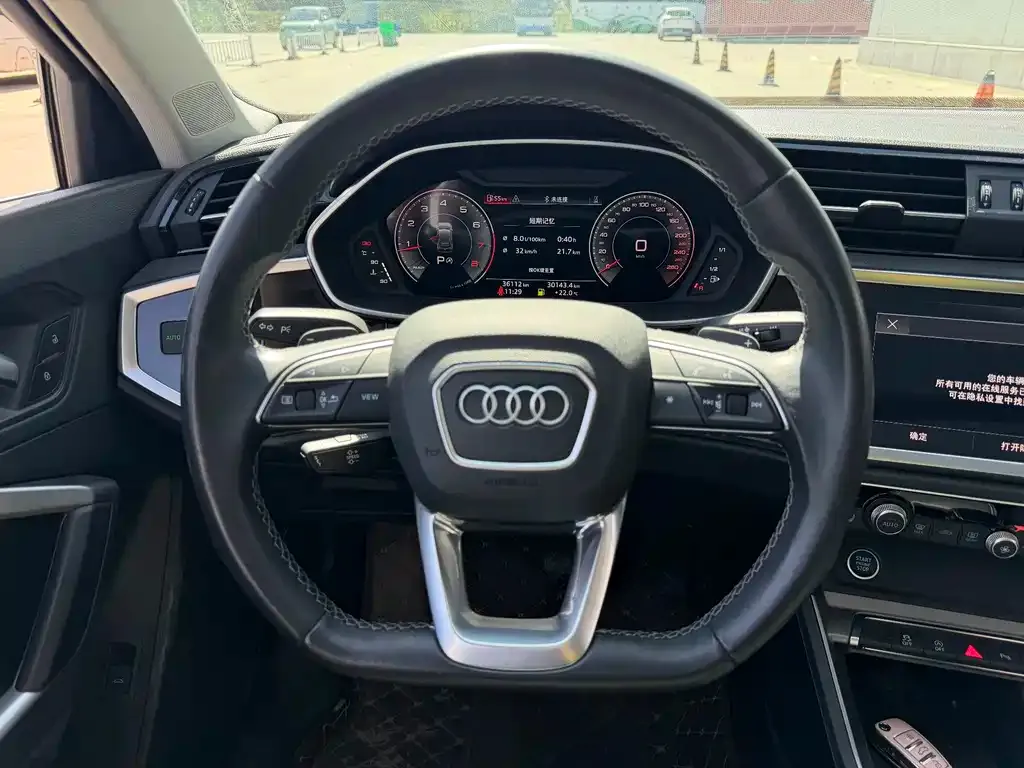 Audi Q3 — фото 5