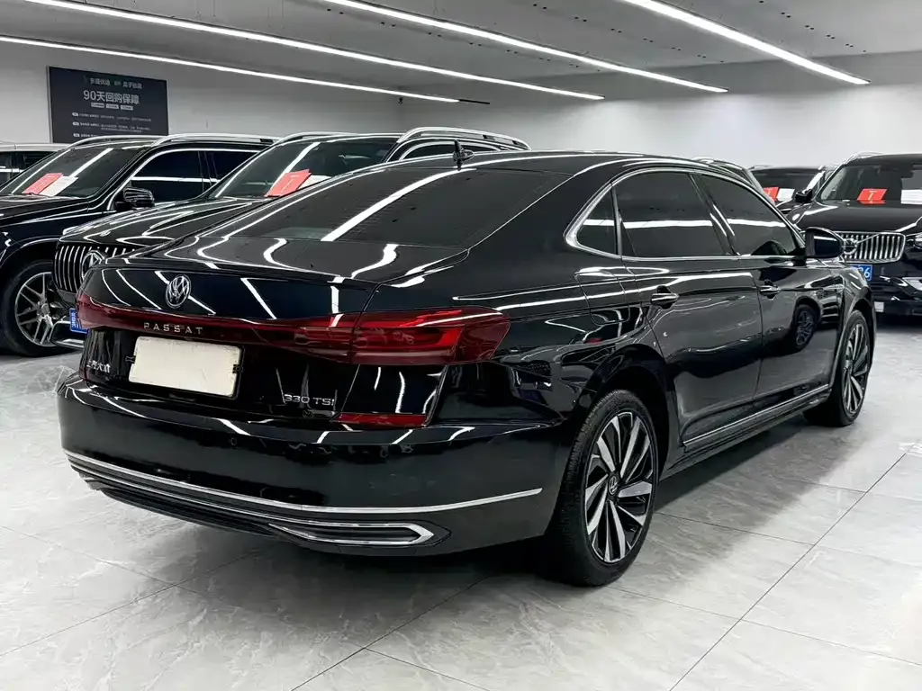 Volkswagen Passat — фото 2