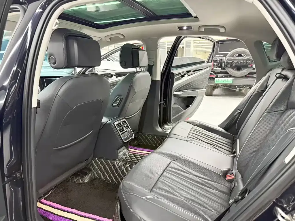 Volkswagen Passat — фото 10