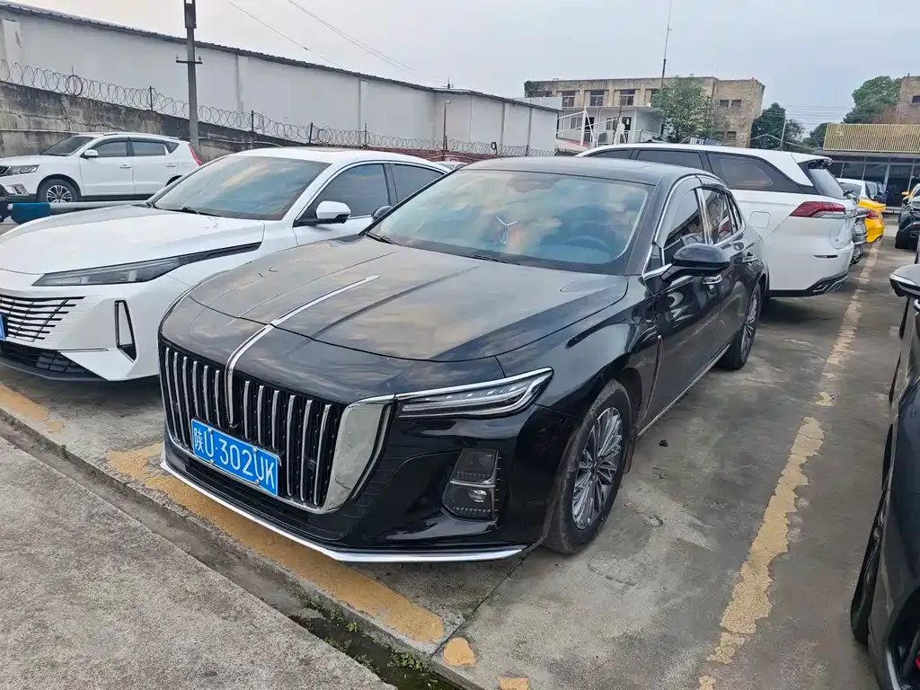Hongqi H5 — фото 1