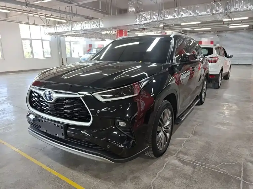 Toyota Highlander — фото 10