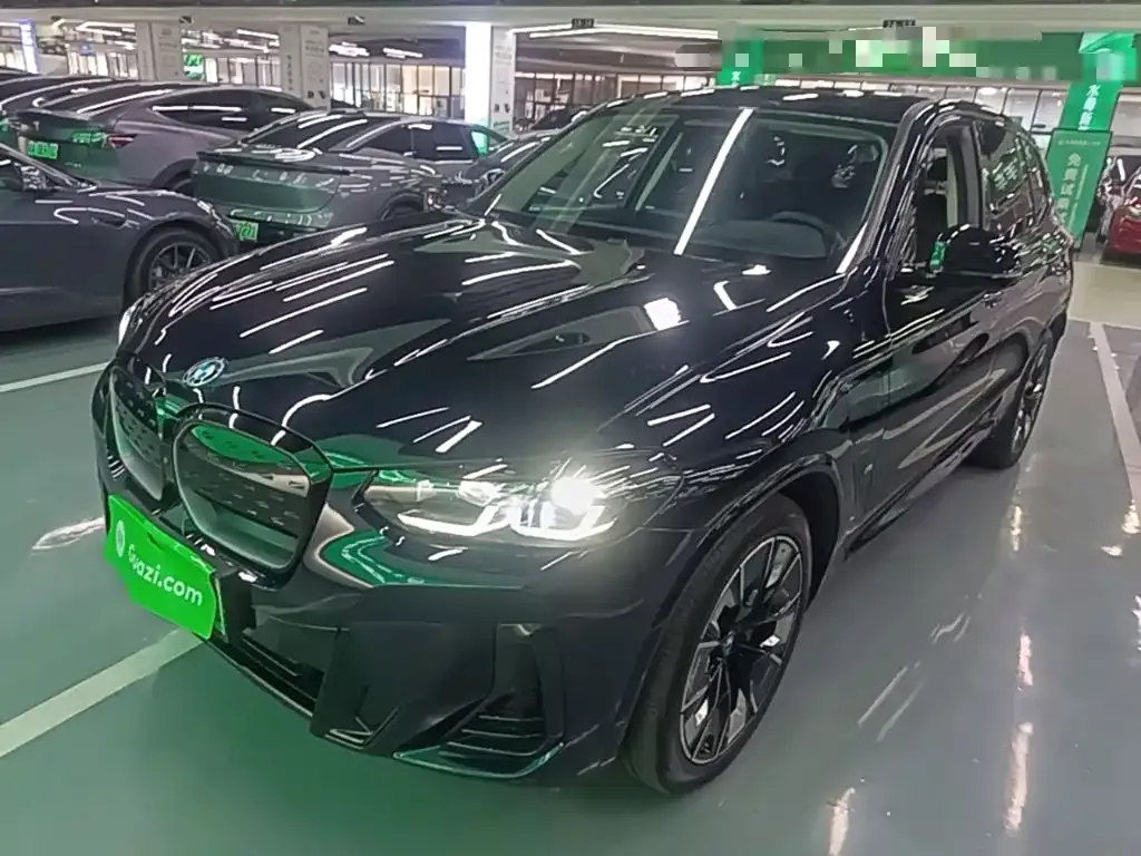 BMW iX3 — фото 10